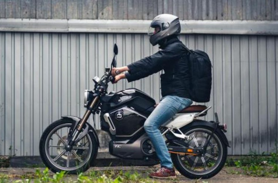 Už 1000 eurų kompensaciją sunaikinus taršų automobilį bus galima įsigyti ir el. motorolerį arba el. motociklą