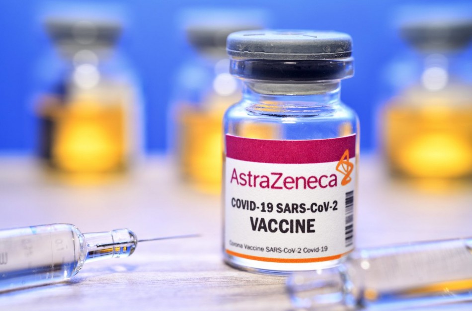 EVA apie vakciną „AstraZeneca”: yra rizika dėl labai retų kraujo krešulių susidarymo atvejų, kartu su mažu trombocitų kiekiu