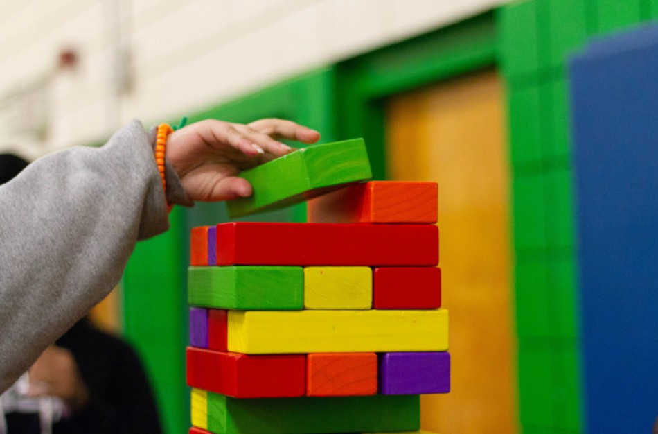 Naujas COVID-19 tyrimo metodas: darželiuose bus tiriami dažniausiai liečiami aplinkos paviršiai