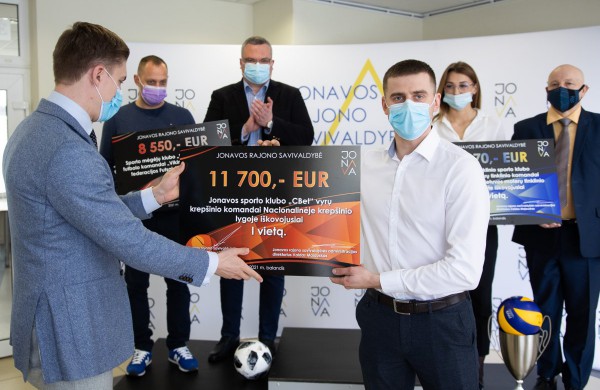 Prizines vietas užėmusiems Jonavos klubams – savivaldybės premijos