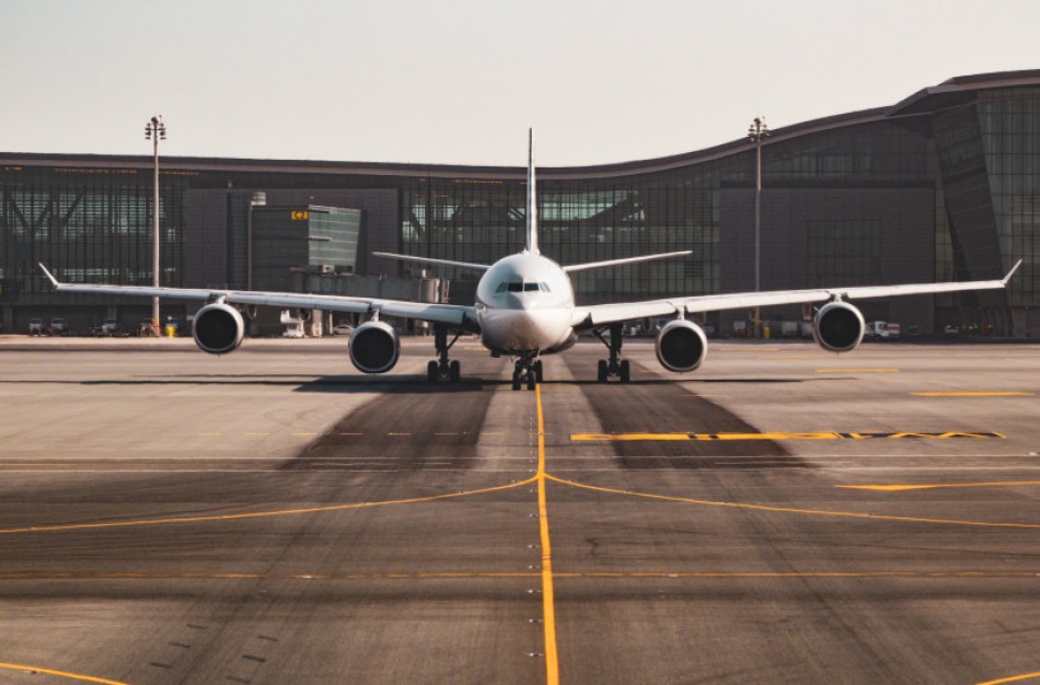 Nuo pirmadienio keičiasi izoliacijos išimčių pritaikymo tvarka iš užsienio atvykusiems asmenims