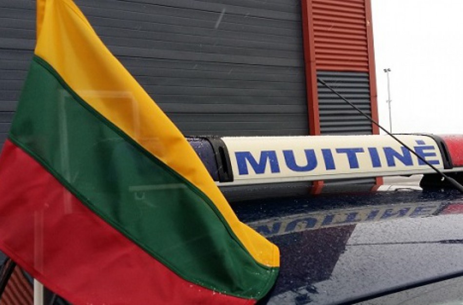 Lietuvos muitinė: su kontrabanda kaunamasi „dviem frontais“ – be baltarusiškų rūkalų išaugo ir nelegalių cigarečių srautai iš Rusijos