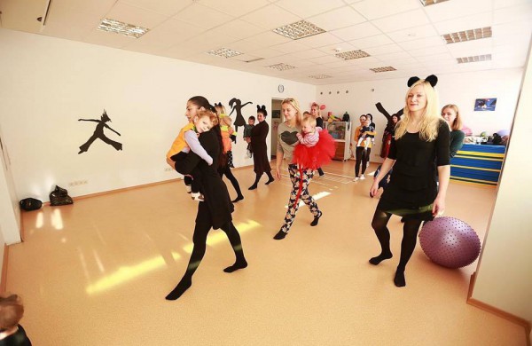 Vaikai ir mamos šėlo Baubukų vakarėlyje