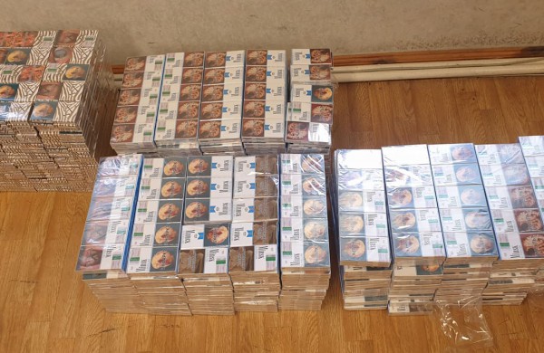 Už automobilyje rastas cigaretes – tūkstantinė bauda