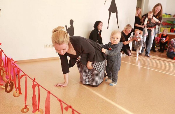 Vaikai ir mamos šėlo Baubukų vakarėlyje