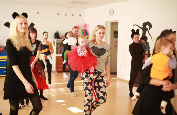 Vaikai ir mamos šėlo Baubukų vakarėlyje