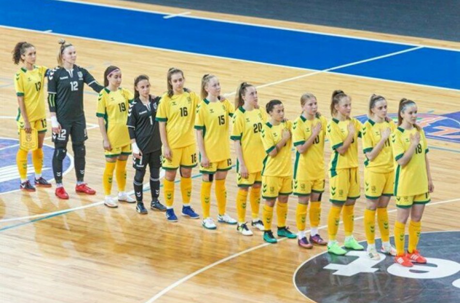Moterų futsal rinktinė atrankos turnyrą pradėjo pralaimėjimu slovakėms