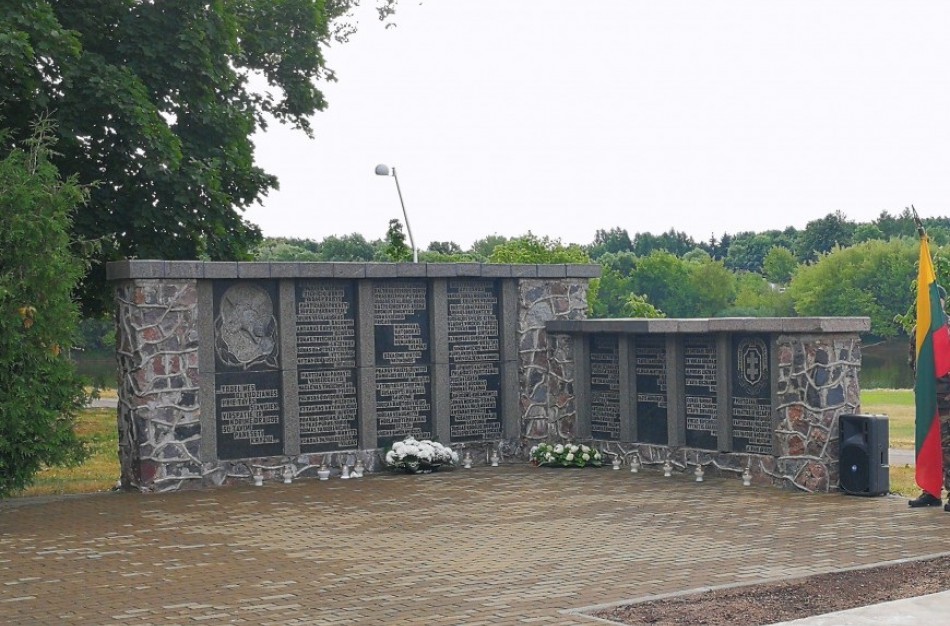 Lietuvos partizanų užkasimo vieta ir kapai Jonavoje, Panerių g., įrašyti į Kultūros vertybių registrą