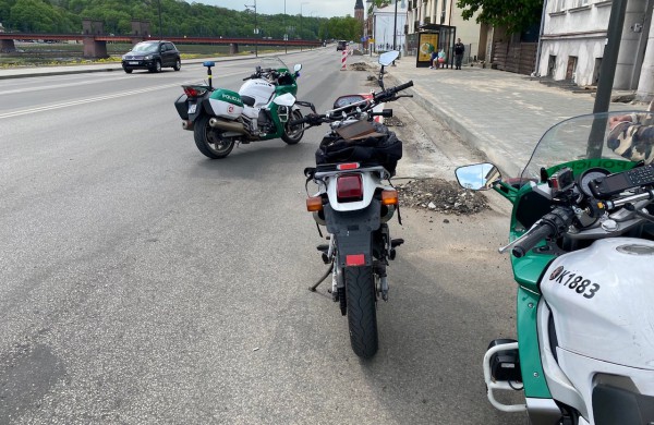 Jonavos gatvėse – savaitės lakstūnas, Karmėlavoje – nuo pareigūnų sprukęs beteisis vairuotojas