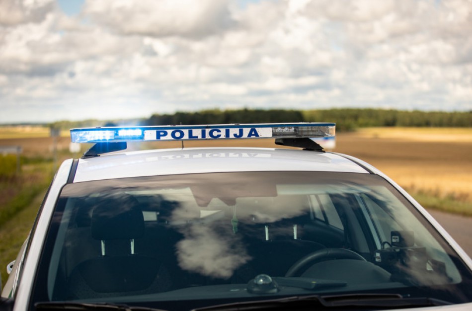 Kelyje Jonava-Kėdainiai-Šėta susidūrė trys transporto priemonės: prireikė medikų pagalbos