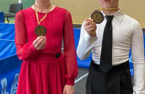 Prasidėjo sportinių šokių sezonas: varžybose pasirodė ir jonaviečiai