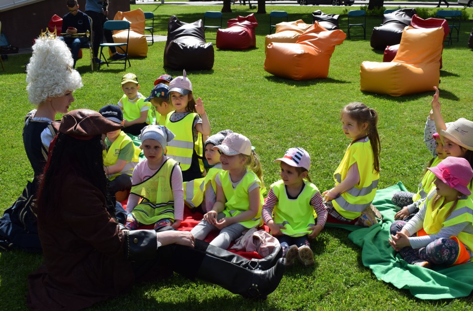 Renginių ciklas „Vasara su knyga“ jau atidarytas!