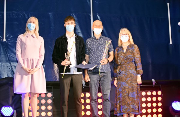 2021 m. Jonavos kūno kultūros ir sporto centrą baigė 34 absolventai