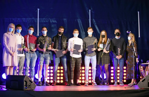 2021 m. Jonavos kūno kultūros ir sporto centrą baigė 34 absolventai