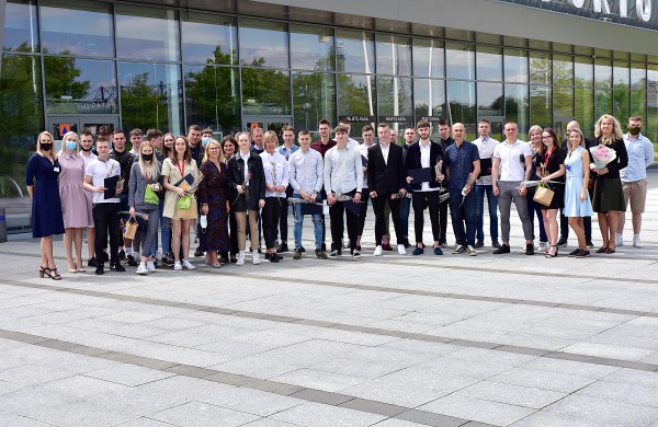 2021 m. Jonavos kūno kultūros ir sporto centrą baigė 34 absolventai