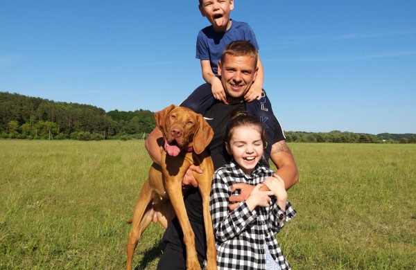 Įkvepianti mamos stiprybė: kovojant už dukros gyvybę, rado jėgų padėti dar ir kitiems