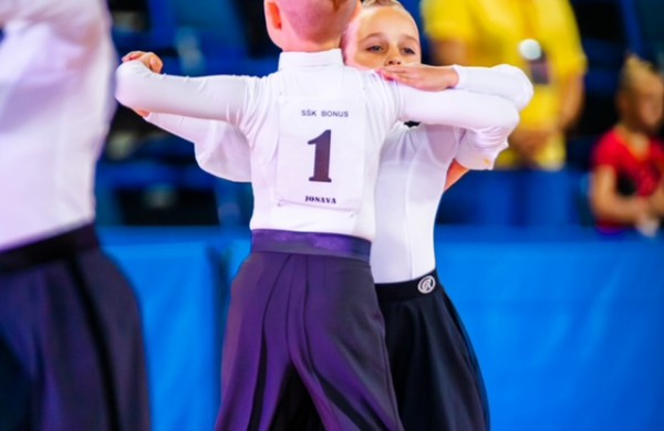 Sėkmingas „Bonus“ šokėjų pasirodymas “Jonava Open 2021” varžybose
