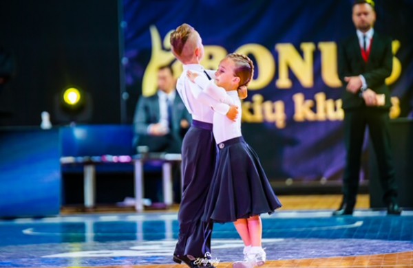 Sėkmingas „Bonus“ šokėjų pasirodymas “Jonava Open 2021” varžybose