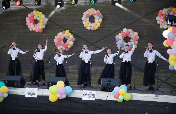 Joninių slėnyje gausus būrys vaikų atidarė vasaros renginių festivalį