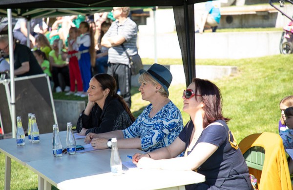 Joninių slėnyje gausus būrys vaikų atidarė vasaros renginių festivalį