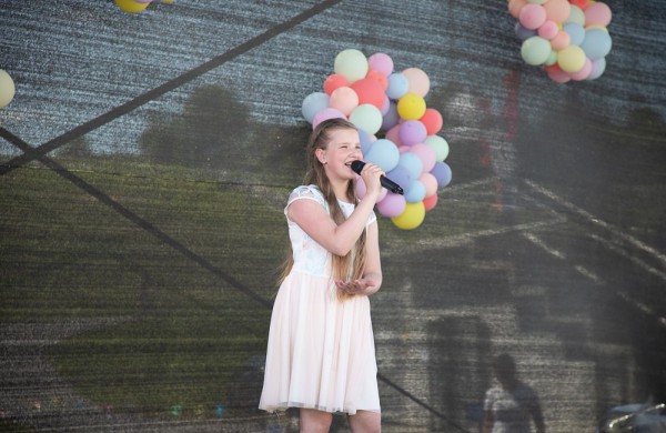 Joninių slėnyje gausus būrys vaikų atidarė vasaros renginių festivalį