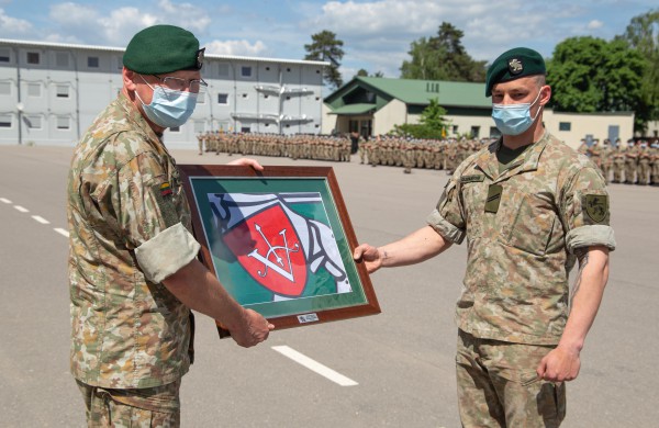 Daugiau kaip 400 jaunųjų karių papildys parengtojo kariuomenės rezervo gretas