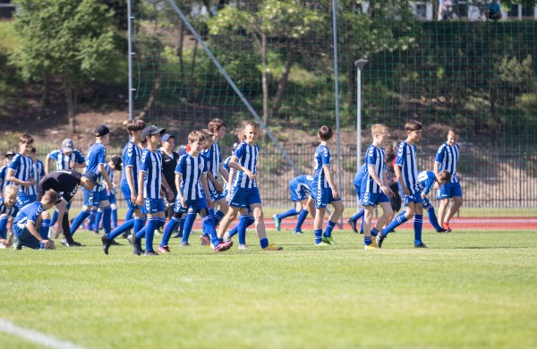 Atidarytas rekonstruotas Jonavos miesto stadionas