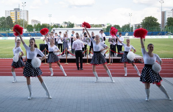 Atidarytas rekonstruotas Jonavos miesto stadionas