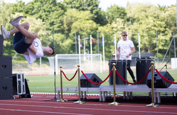 Atidarytas rekonstruotas Jonavos miesto stadionas
