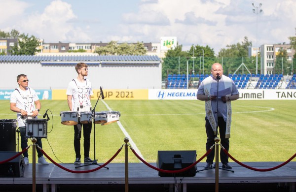 Atidarytas rekonstruotas Jonavos miesto stadionas