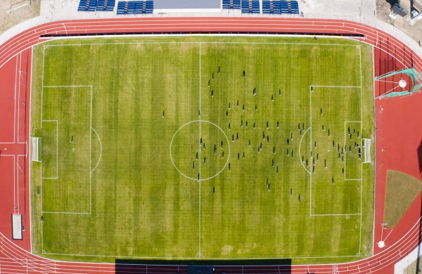 Atidarytas rekonstruotas Jonavos miesto stadionas