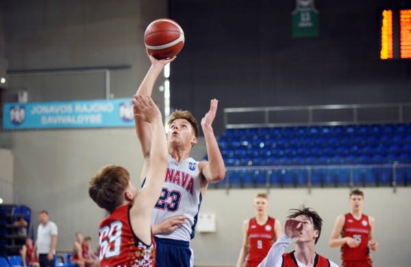 Jaunieji krepšininkai šiemet nukeliavo iki pat U15 finalinio ketverto
