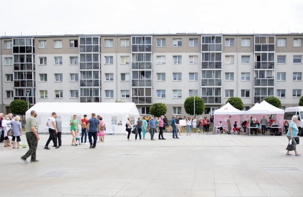 Jonavos Sąjūdžio aikštėje paskiepijo beveik 400 žmonių