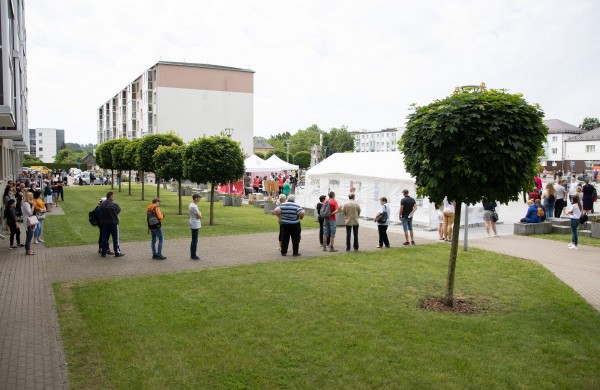 Jonavos Sąjūdžio aikštėje paskiepijo beveik 400 žmonių