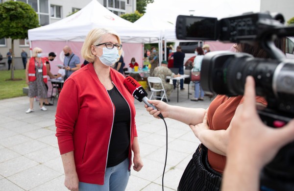 Jonavos Sąjūdžio aikštėje paskiepijo beveik 400 žmonių