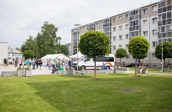 Jonavos Sąjūdžio aikštėje paskiepijo beveik 400 žmonių