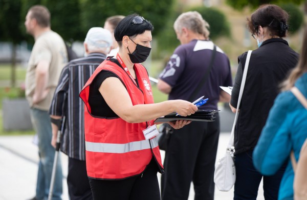 Jonavos Sąjūdžio aikštėje paskiepijo beveik 400 žmonių