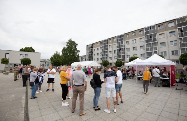 Jonavos Sąjūdžio aikštėje paskiepijo beveik 400 žmonių