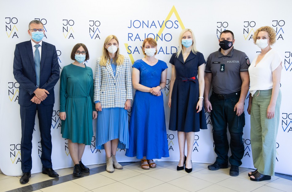 Jonavoje sutartimi įtvirtintas institucijų atsako į smurtą artimoje aplinkoje algoritmas
