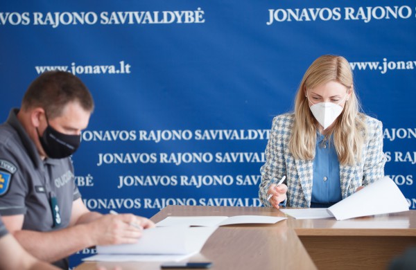 Jonavoje sutartimi įtvirtintas institucijų atsako į smurtą artimoje aplinkoje algoritmas