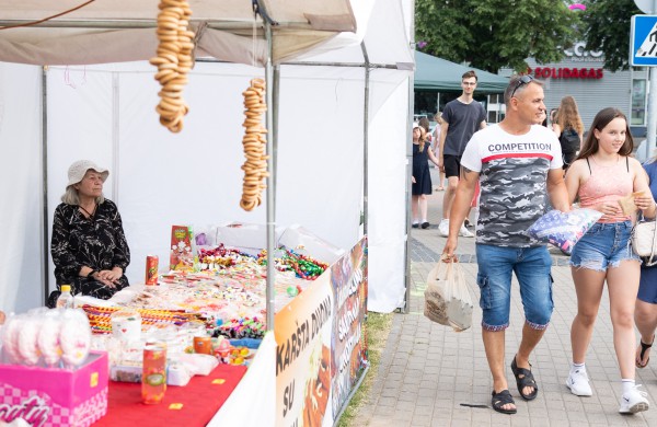 Jonavoje paminėtos Joninės: kviečiame pasidairyti po nuotraukų galeriją