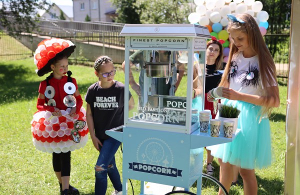 Jonavos rajono neįgaliųjų veiklos centro kiemelyje – įspūdingas „Laimės traukinys“