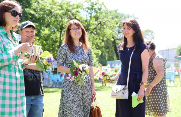 Jonavos rajono neįgaliųjų veiklos centro kiemelyje – įspūdingas „Laimės traukinys“