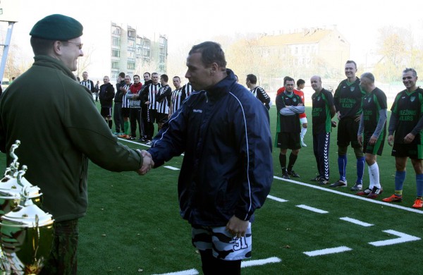 Kariuomenės pirmenybėse – pajėgiausi sausumos pajėgų futbolininkai