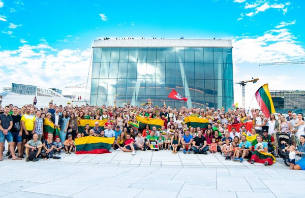 Tautiška giesmė kasmet skamba pasaulio sostinių širdyse