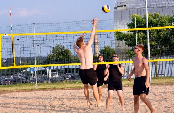 Joninių taurė dėl užklupusios audros virto dviejų dienų turnyru