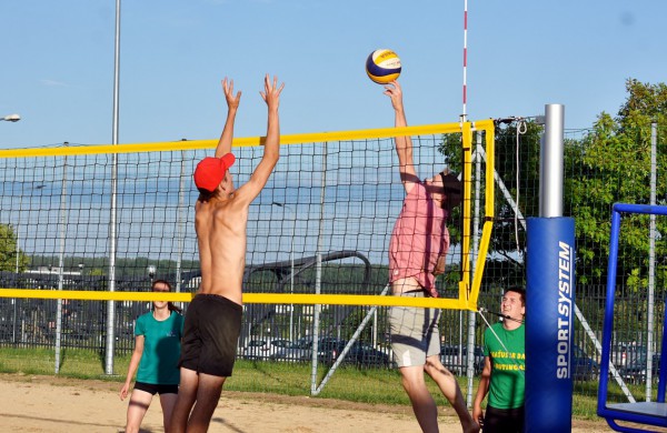 Joninių taurė dėl užklupusios audros virto dviejų dienų turnyru