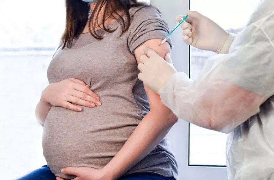 VVKT: Neįrodyta, jog vakcinos nuo COVID-19 ligos turi neigiamos įtakos vaisingumui