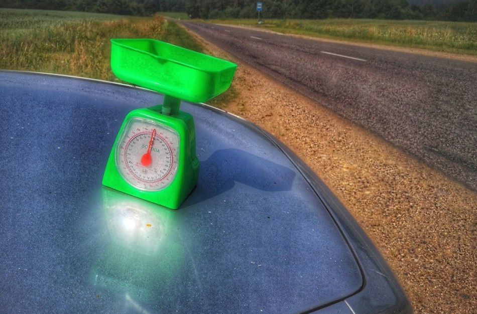 Kelių direkcija įspėja: prekyba gamtos gėrybėmis pakelėse kelia pavojų eismo saugumui