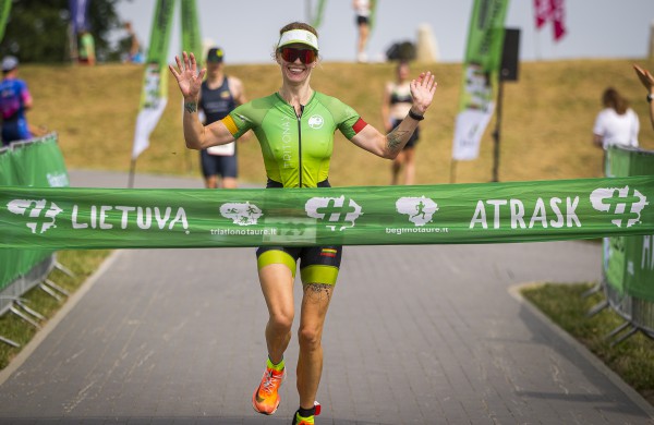 Atkakliame Jonavos triatlone ryškiausiai spindėjo T. Kopūstas ir I. Urbonavičiūtė